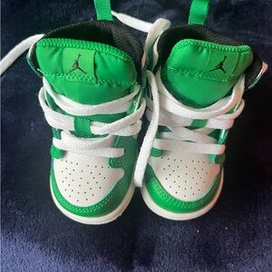 Nike Kids Sneakers Green and White
